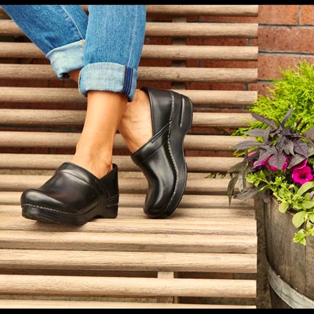 Dansko Professional Cabrio Black Leather Clog